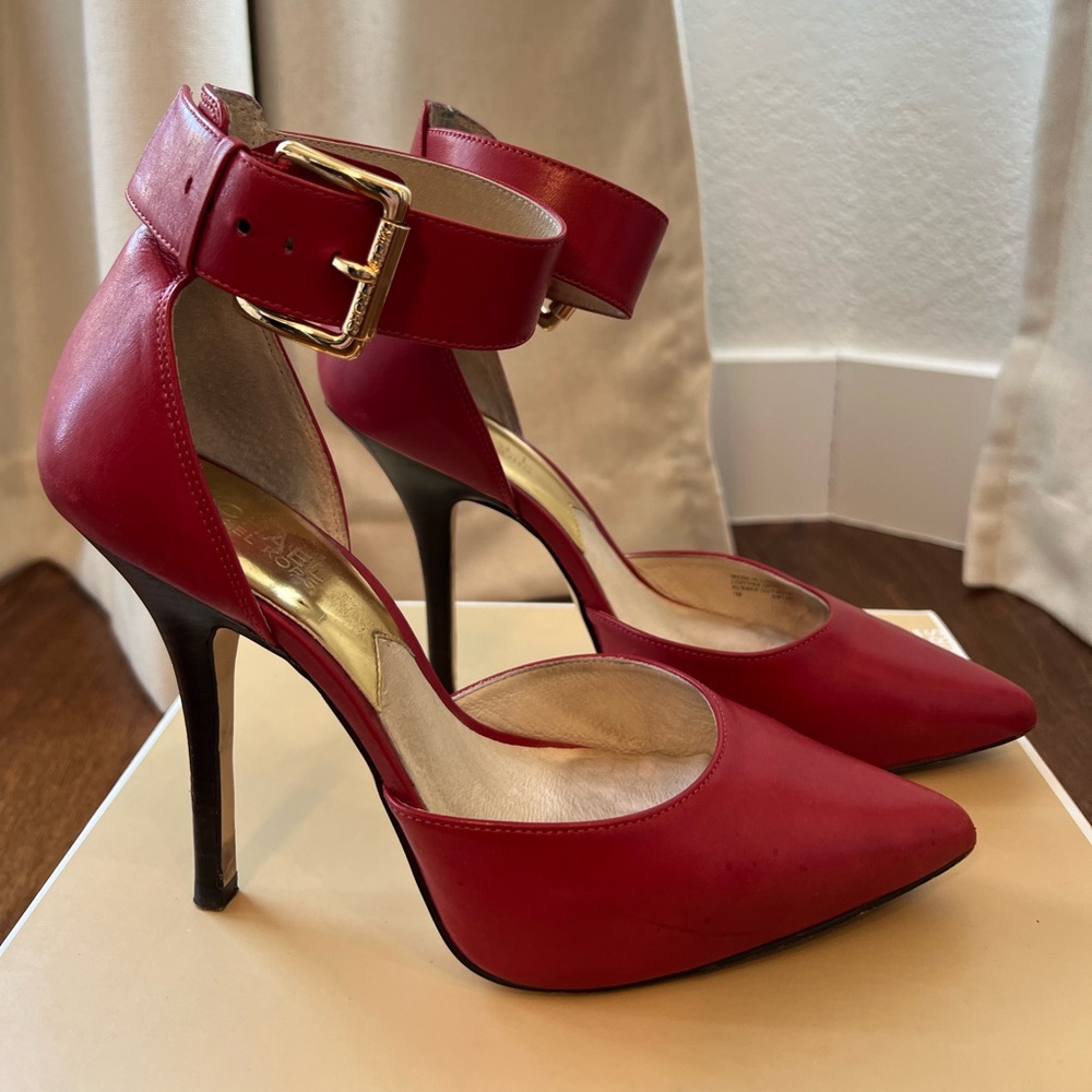 Michael Kors Brinkley Ankle Strap Shoe In Scarlet, Size 7